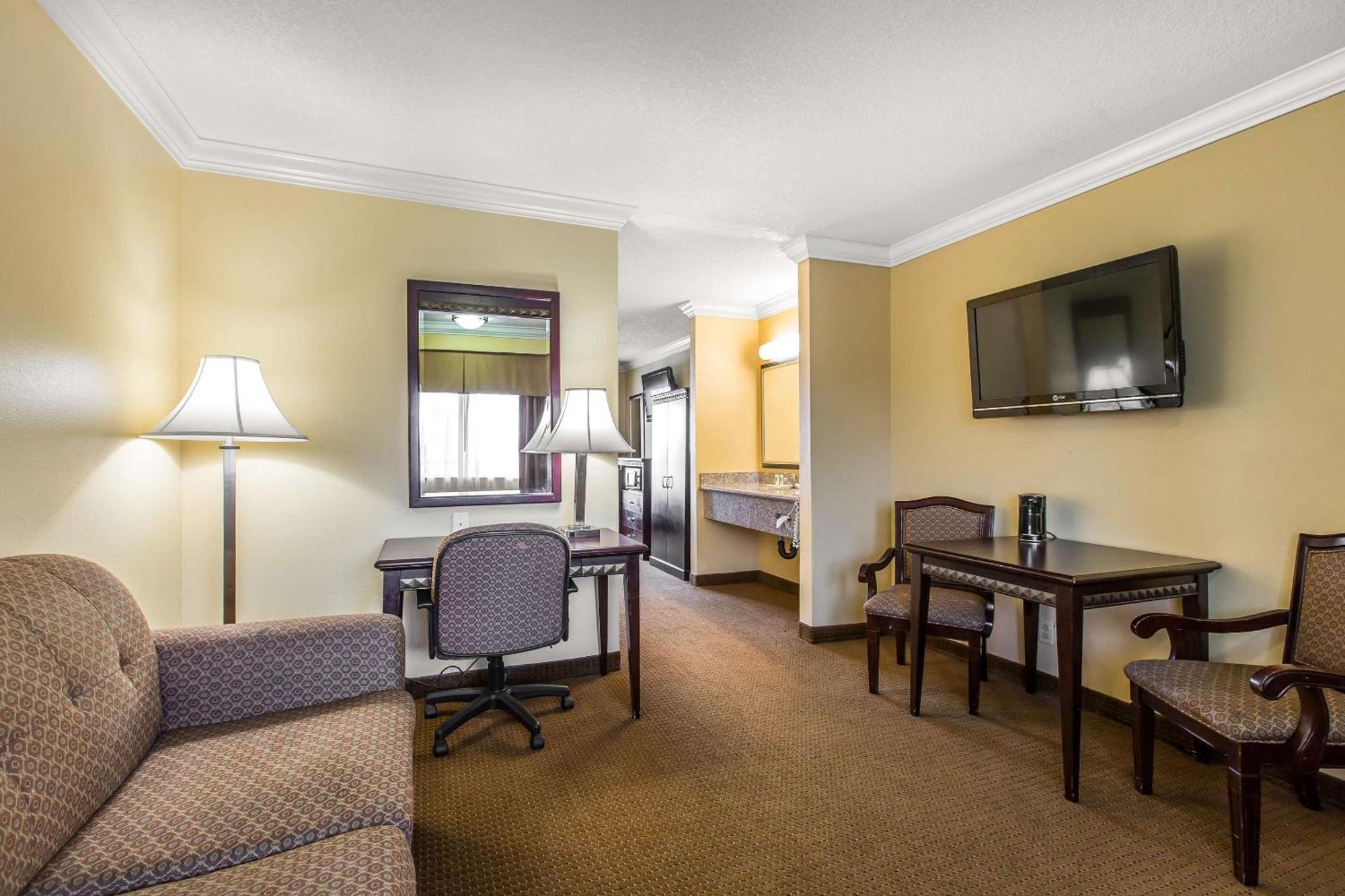 Quality Inn & Suites Bell Gardens-Los Angeles Екстериор снимка