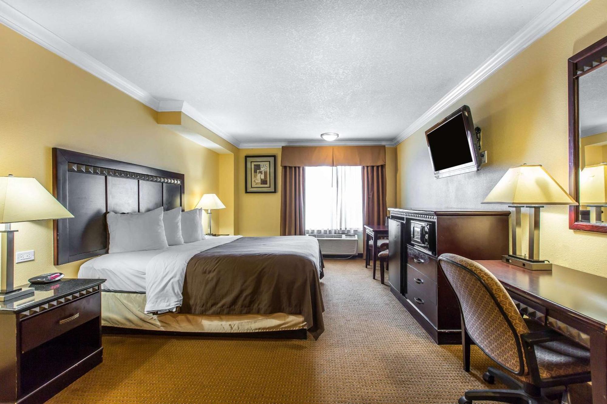 Quality Inn & Suites Bell Gardens-Los Angeles Екстериор снимка